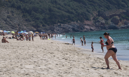 ANTALYA Antalya'da oyunu kullanan sahile gitti (2) (VİDEO EKLENDİ)