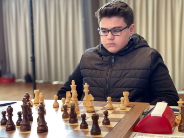 12 yaşındaki Türk satranç sporcusu Yağız Kaan Erdoğmuş, ‘Dünyanın En Genç Büyükustası’ oldu