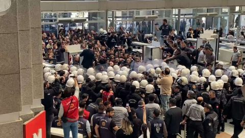 İstanbul - Çağlayan Adliyesi'nde protestoya müdahale - 2 (ek görüntü)