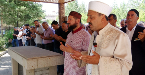 ERZURUM Haniye için Erzurum'da gıyabi cenaze namazı kılındı (VİDEO EKLENDİ)