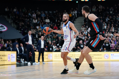 Paris Basketball - Anadolu Efes: 88-84