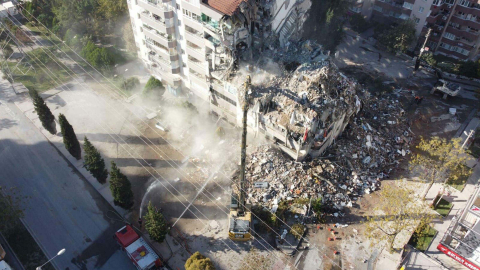 'İZMİR'in deprem riski İstanbul'dan fazla' (VİDEO EKLENDİ)