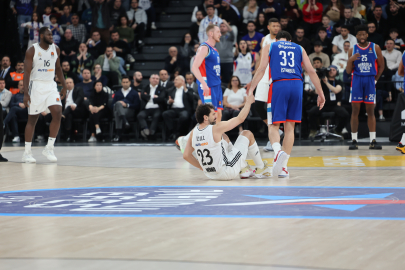 Anadolu Efes, evinde Real Madrid'i 79-73 mağlup etti