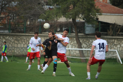 1923 Mustafakemalpaşaspor - Ayvalıkgücü Belediyespor: 1-1